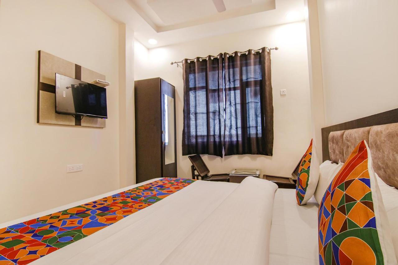 Fabhotel Aryan Grand Amritsar Exterior photo